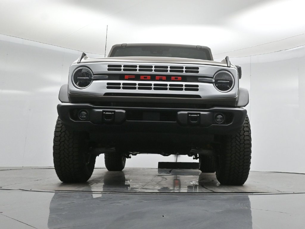 Certified 2026 Ford Bronco Heritage Edition AWD/4WD image 44