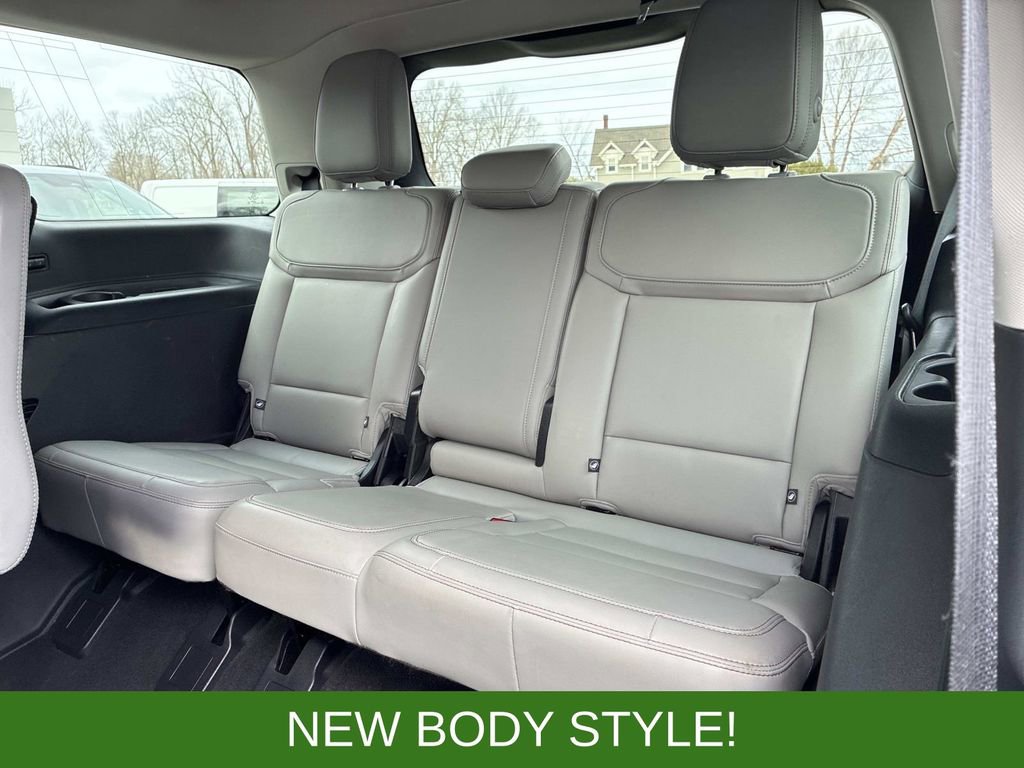 Certified 2025 Ford Expedition Active image 18