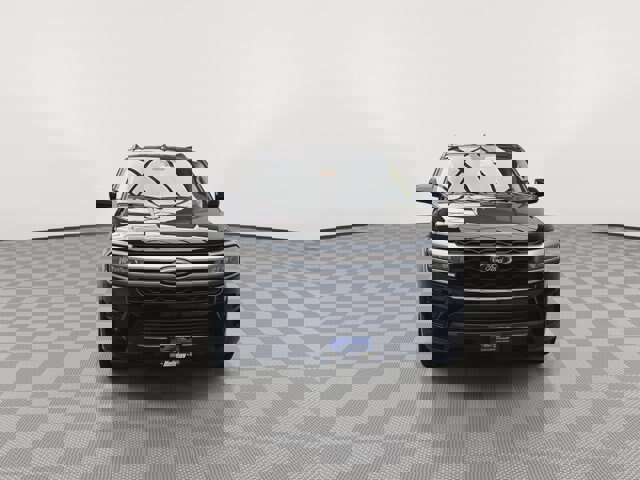 Certified 2023 Ford Expedition XLT image 5