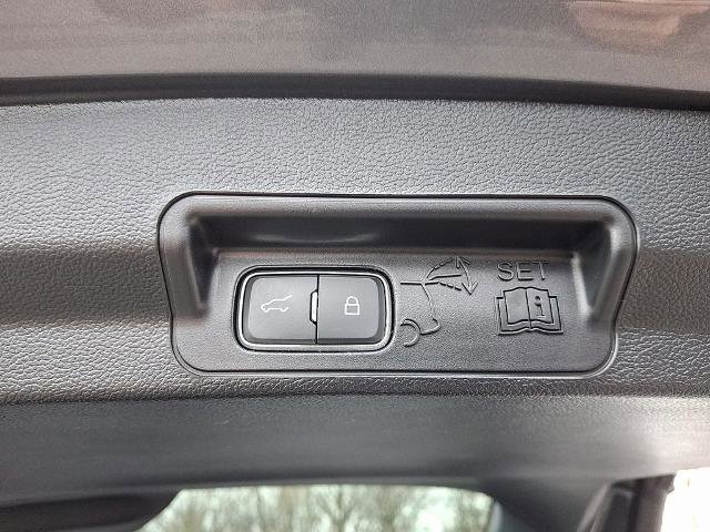 Certified 2023 Ford Explorer XLT w/ Equipment Group 202A image 32