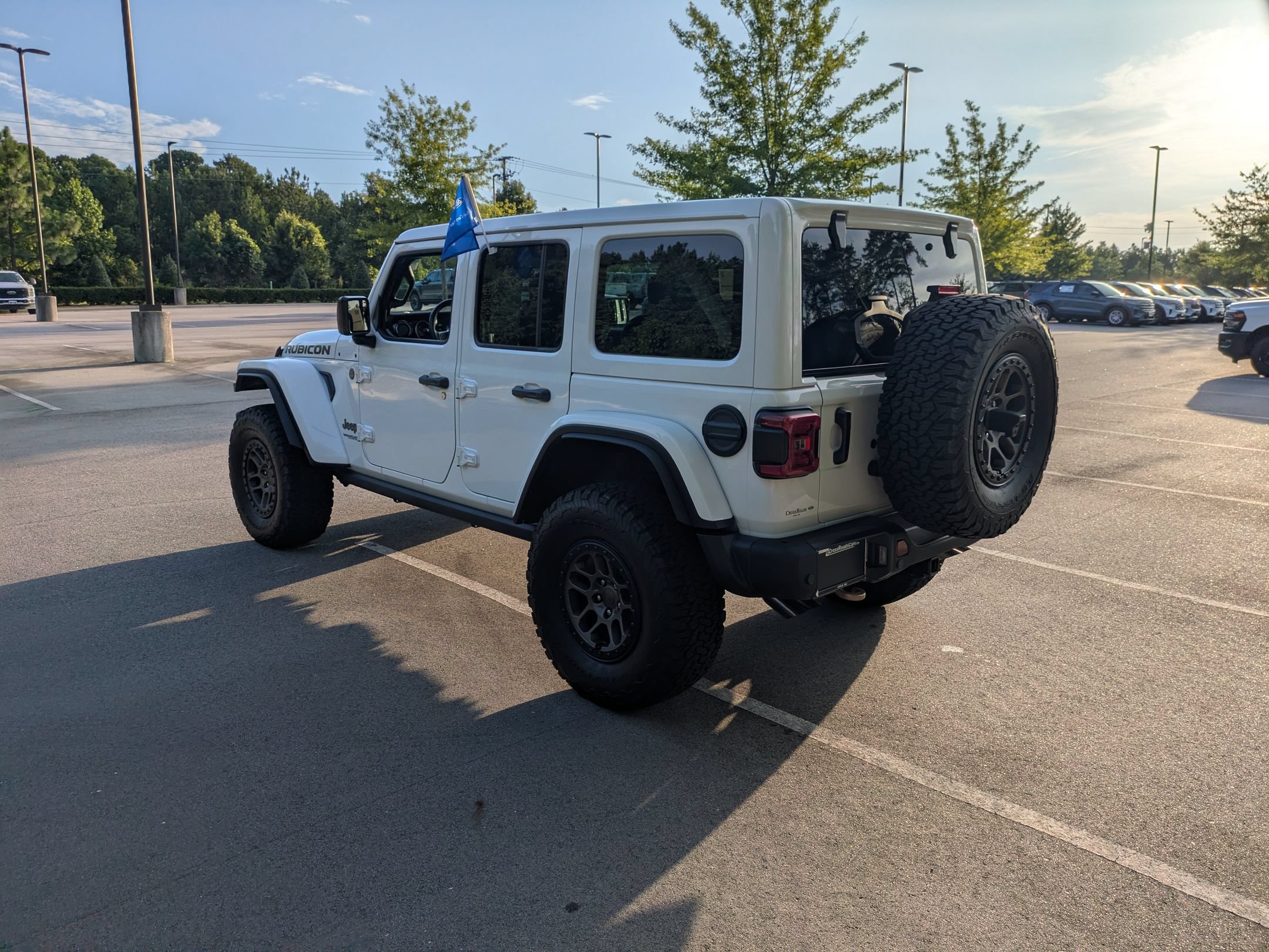 Used 2022 Jeep Wrangler Unlimited Rubicon w/ Xtreme Recon 35" Tire Package AWD/4WD image 6