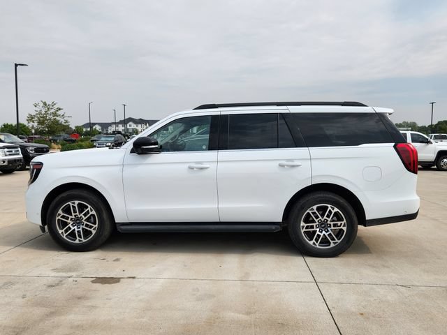 Certified 2025 Ford Expedition Active AWD/4WD image 2