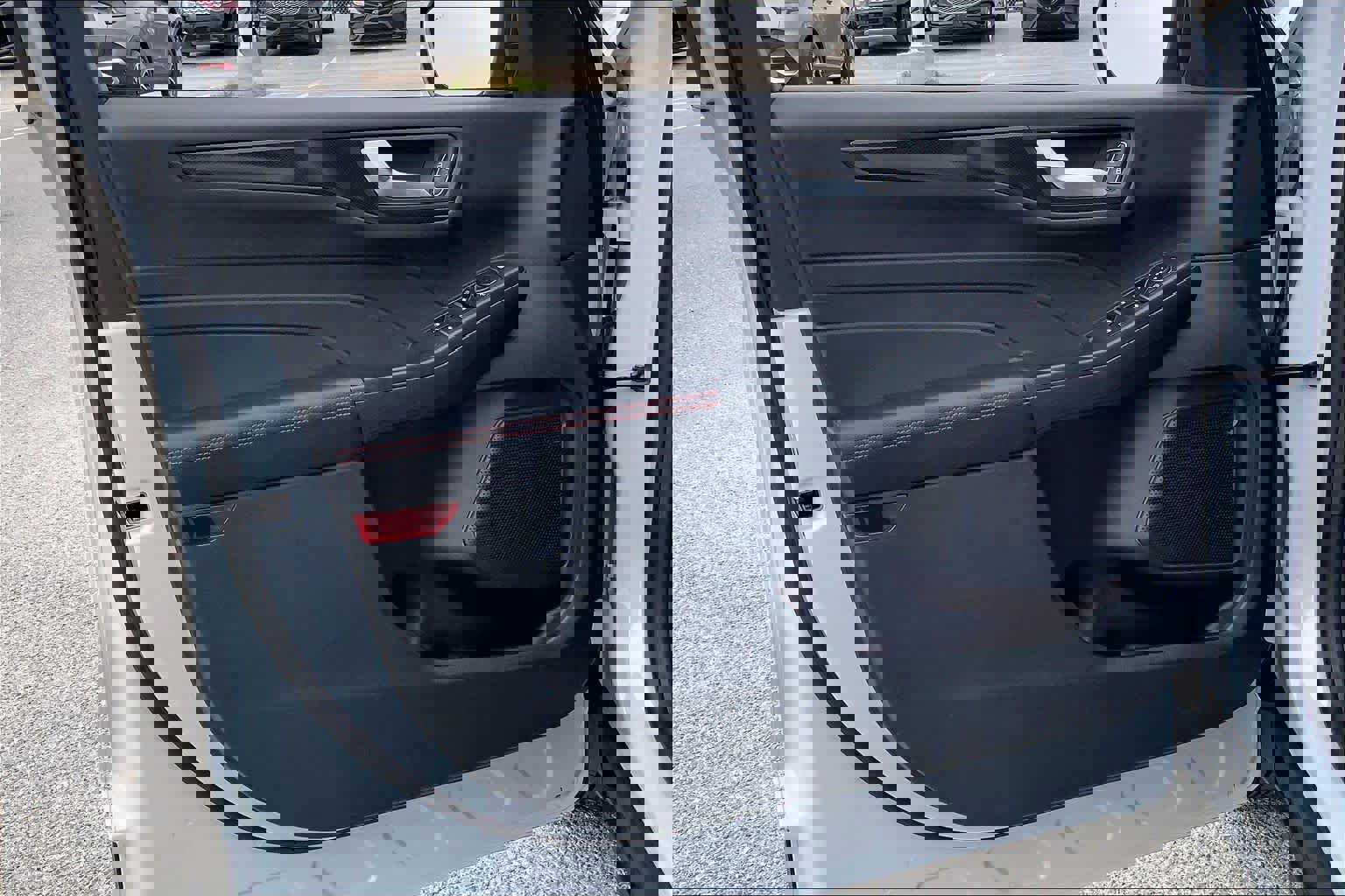 Certified 2025 Ford Escape ST-Line w/ Equipment Group 301A image 22