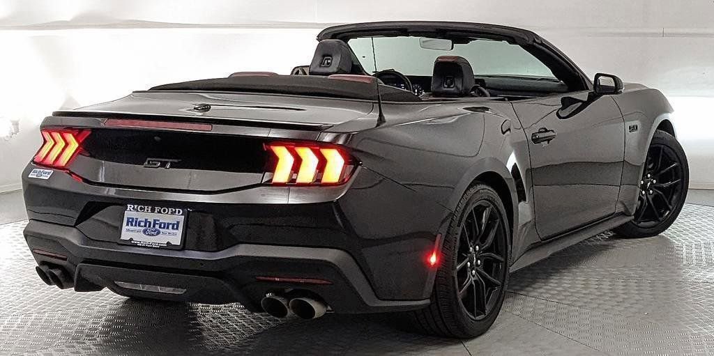 Certified 2025 Ford Mustang GT Premium RWD image 3