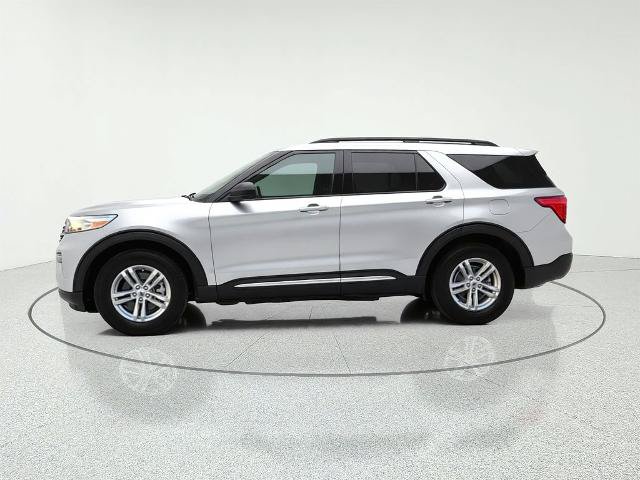 Certified 2023 Ford Explorer XLT RWD image 4