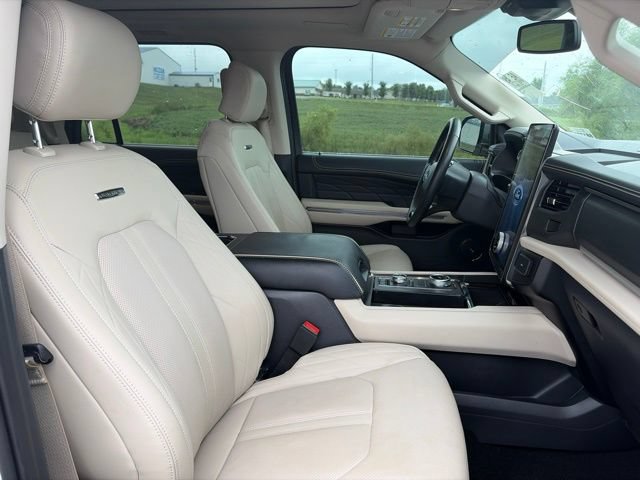 Certified 2024 Ford Expedition Platinum AWD/4WD image 12