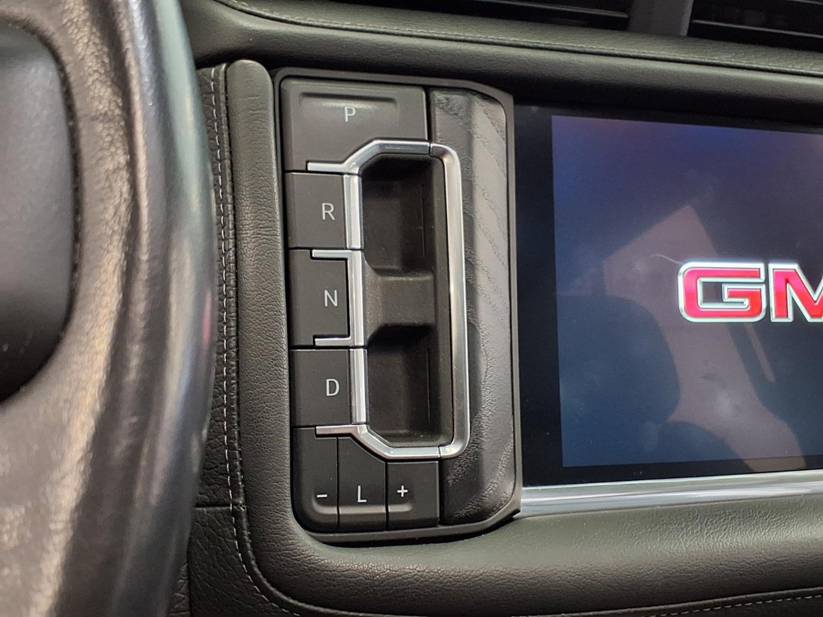 Used 2022 GMC Yukon XL Denali w/ Denali Ultimate Package AWD/4WD image 19