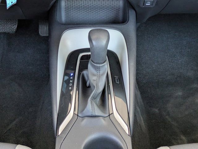 Used 2025 Toyota Corolla LE image 16