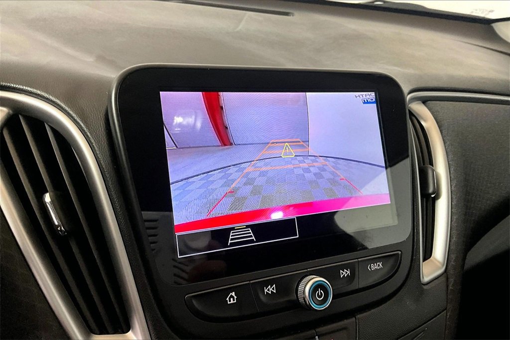 Used 2024 Chevrolet Malibu LT image 17