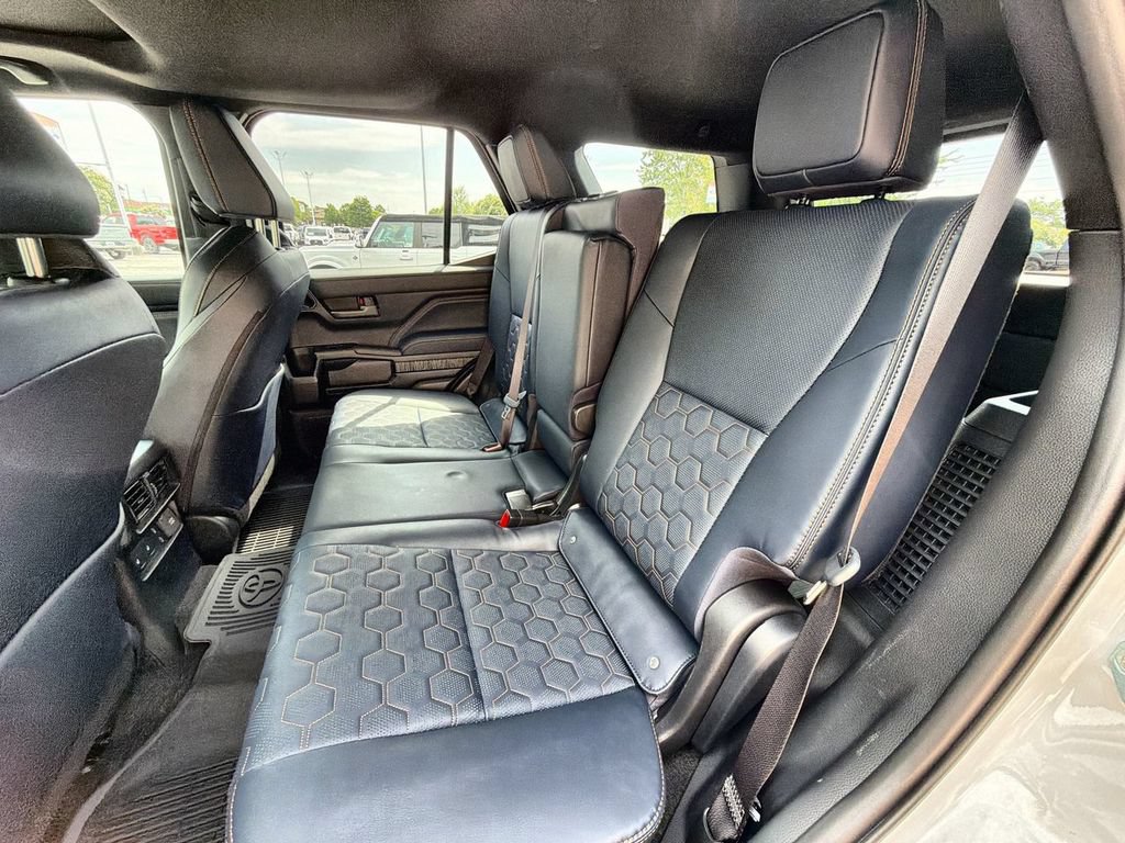 Used 2026 Toyota 4Runner Platinum AWD/4WD image 26