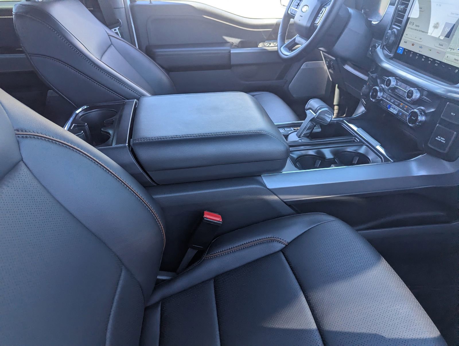 Certified 2025 Ford F150 Lariat w/ Equipment Group 501A Mid image 11