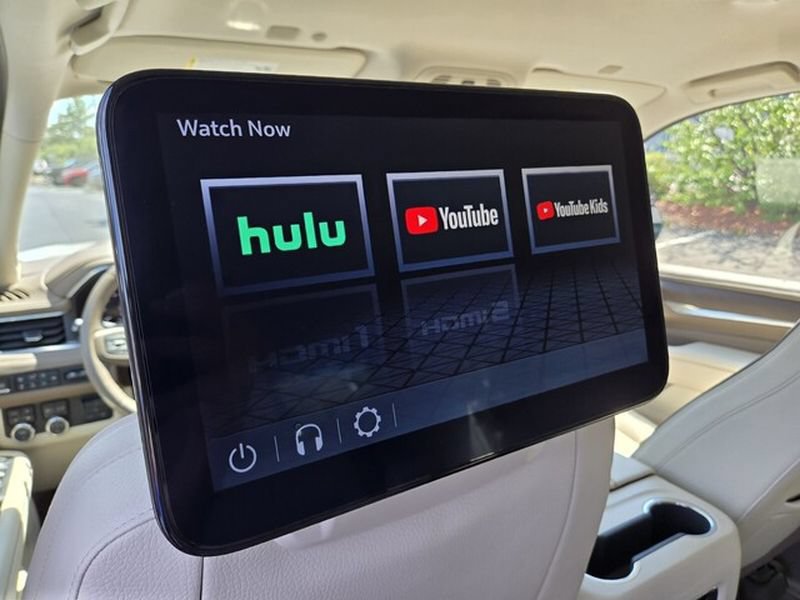 Used 2023 GMC Yukon Denali w/ Advanced Technology Package AWD/4WD image 14