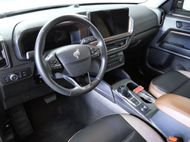 Certified 2025 Ford Bronco Sport Outer Banks w/ Outer Banks Tech Package+ AWD/4WD image 5