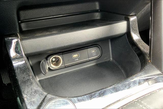 Used 2025 Kia Seltos S image 33