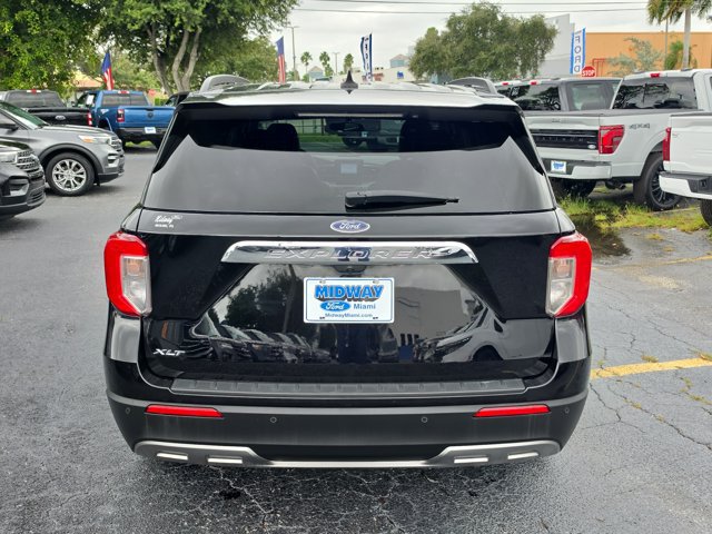 Certified 2023 Ford Explorer XLT w/ Equipment Group 202A RWD image 5