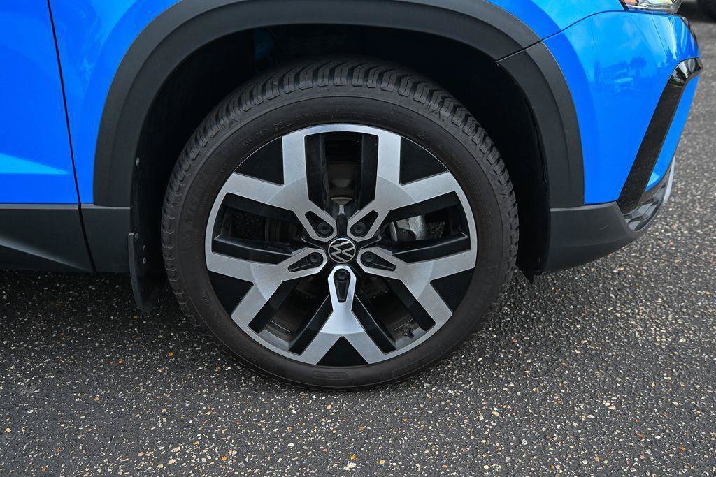 Used 2022 Volkswagen Taos SEL AWD/4WD image 15