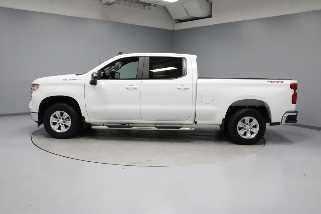Used 2024 Chevrolet Silverado 1500 LT image 2