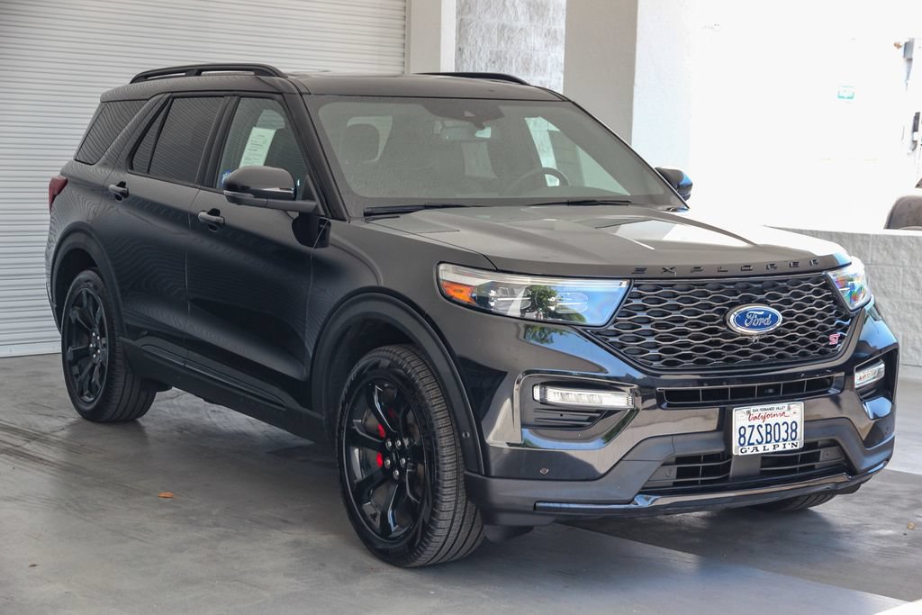 Certified 2022 Ford Explorer ST w/ Equipment Group 401A AWD/4WD image 3