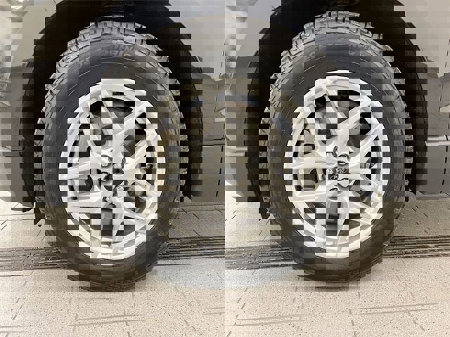 Certified 2023 Ford Edge SEL image 9