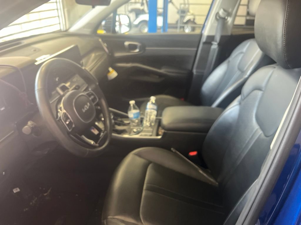 Used 2023 Kia Sorento S w/ Panoramic Sunroof Package FWD image 4