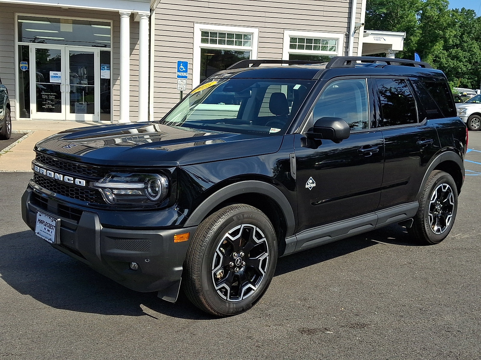 Certified 2025 Ford Bronco Sport Outer Banks w/ Outer Banks Tech Package+ AWD/4WD image 1