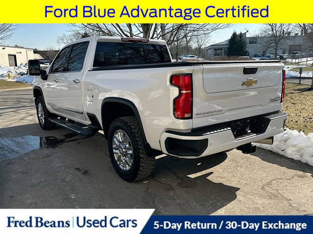 Used 2024 Chevrolet Silverado 2500 High Country w/ High Country Premium Package image 3