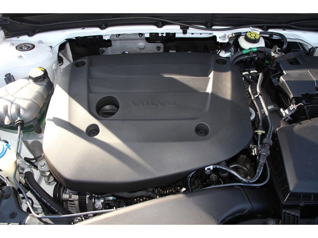 Used 2023 Volvo XC40 B5 Plus w/ Driver Assist Package image 29