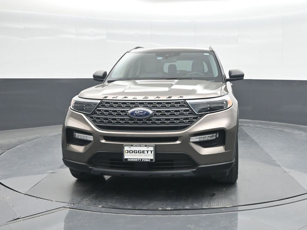Certified 2021 Ford Explorer XLT w/ Equipment Group 202A image 10