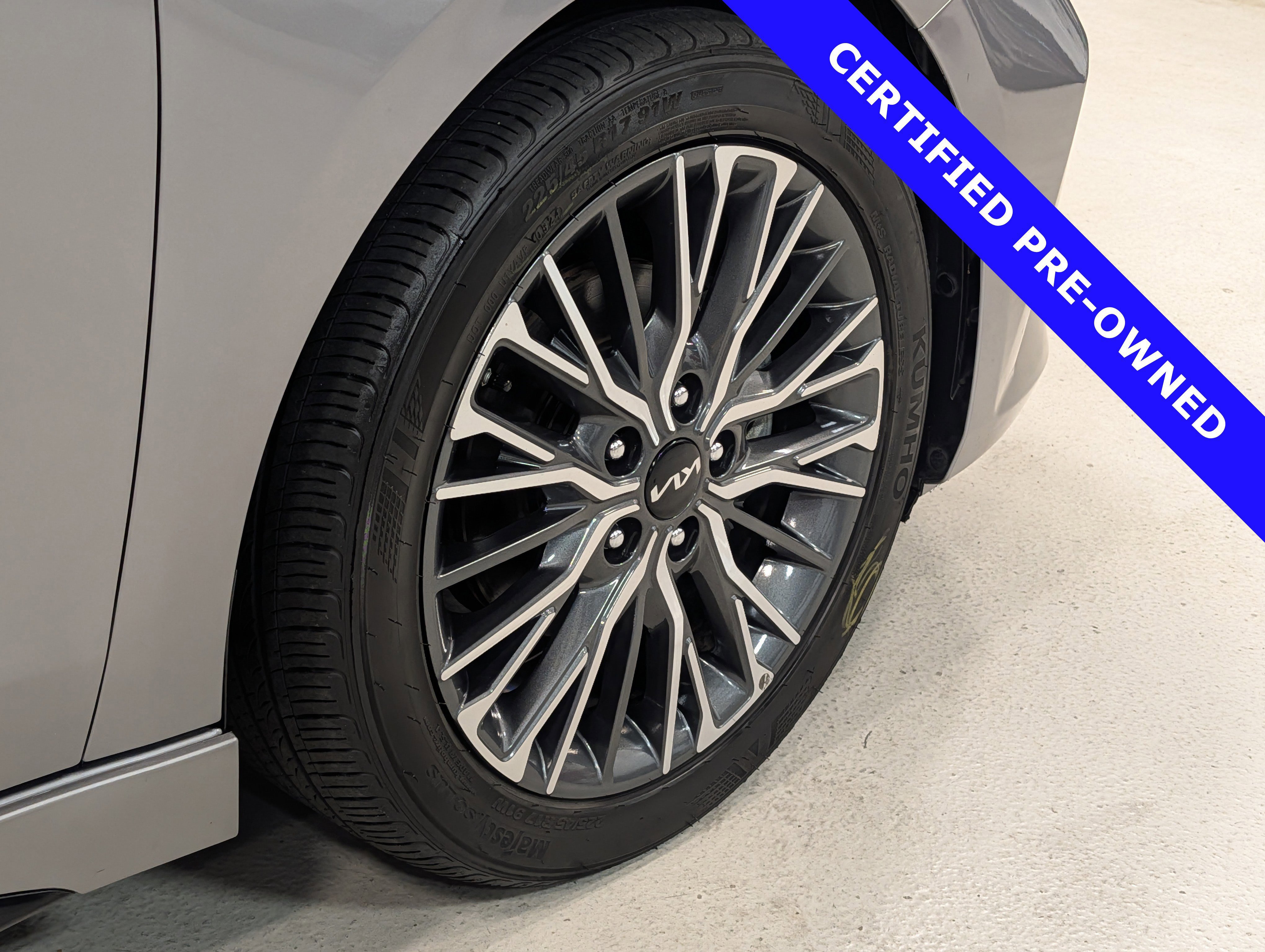 Used 2024 Kia Forte GT-Line w/ GT-Line Premium Package image 12