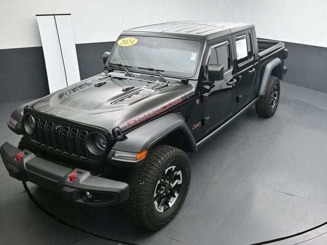 Used 2024 Jeep Gladiator Rubicon w/ Technology Group AWD/4WD image 20