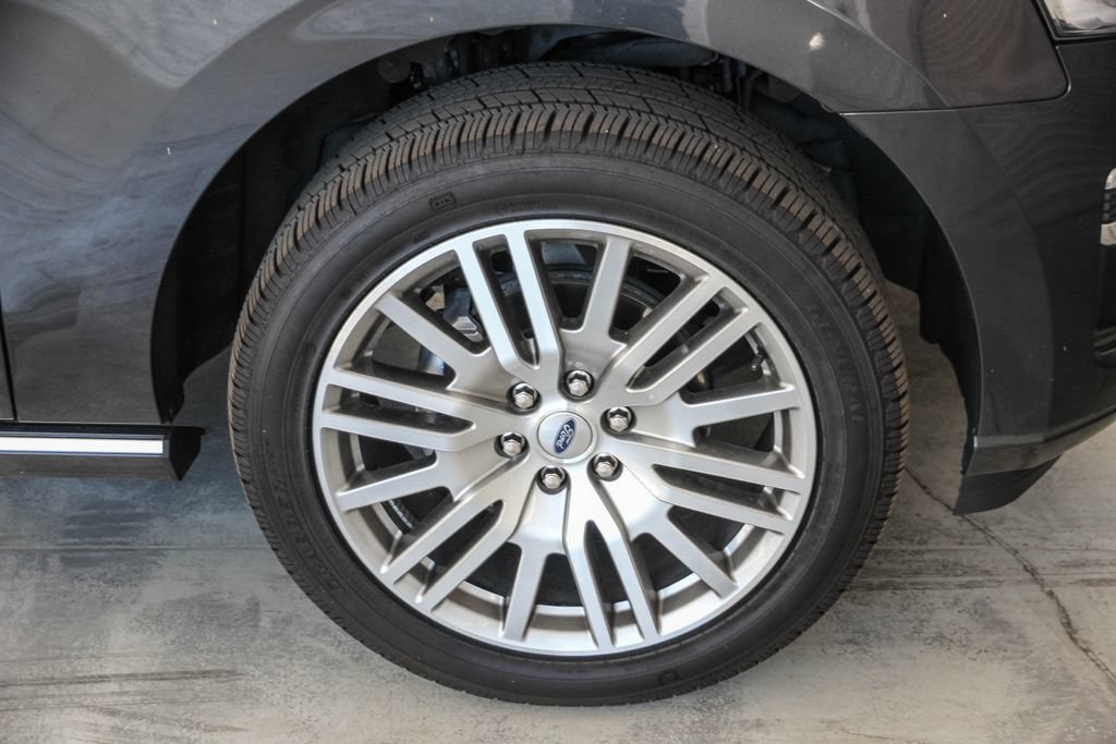 Certified 2023 Ford Expedition Max Platinum AWD/4WD image 11