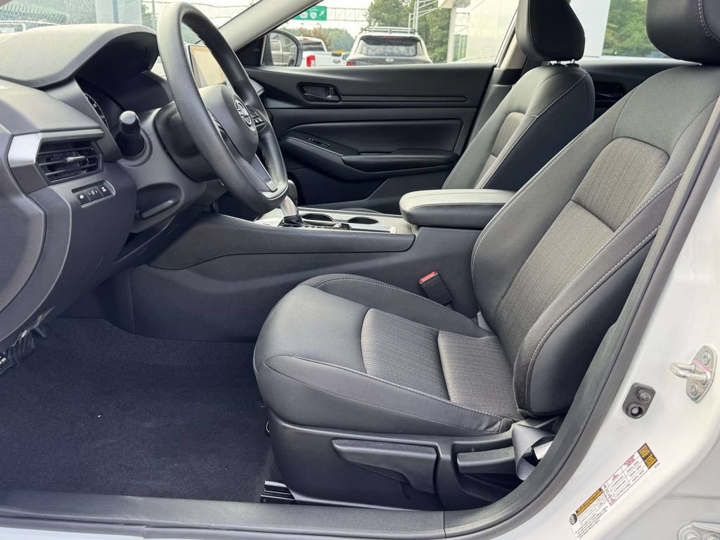 Used 2025 Nissan Altima 2.5 S FWD image 21