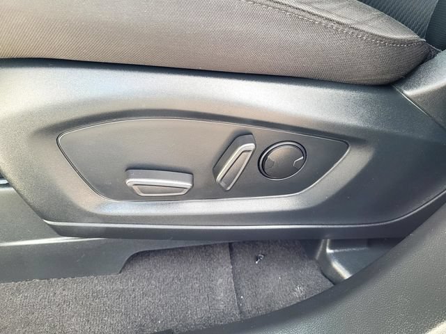 Certified 2024 Ford Explorer XLT RWD image 11