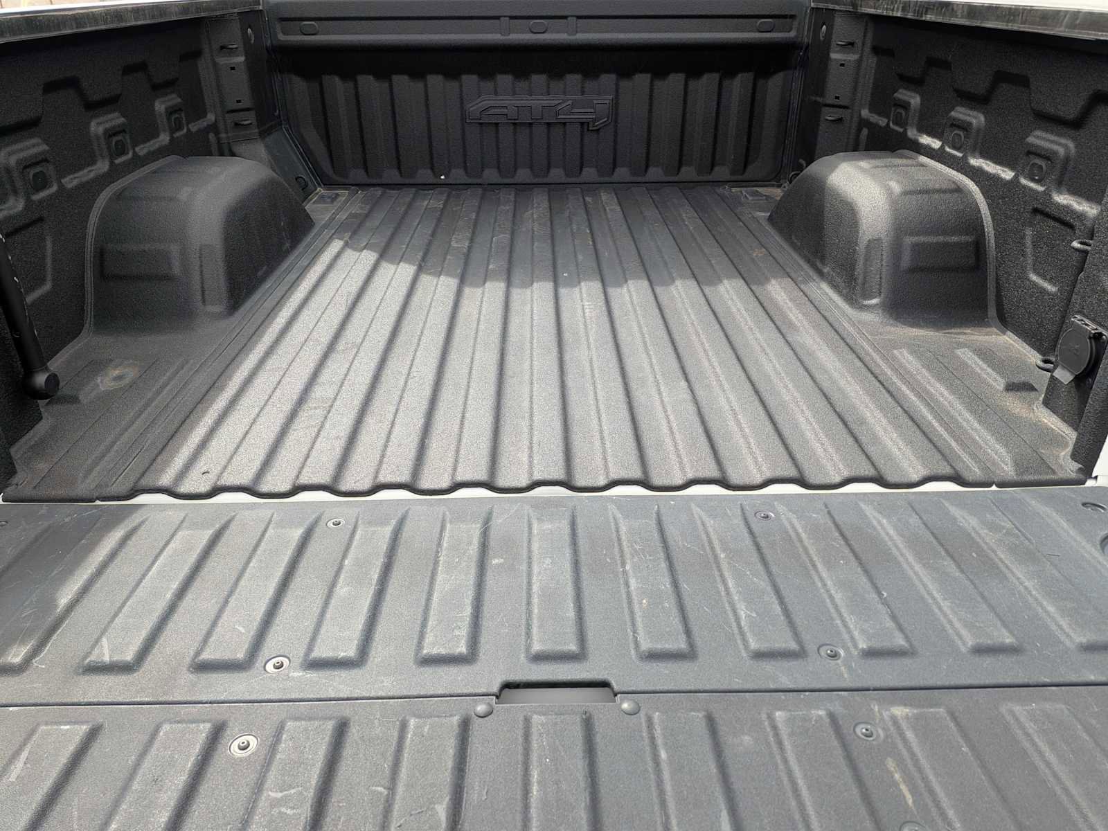 Used 2024 GMC Sierra 1500 AT4 w/ Technology Package image 35