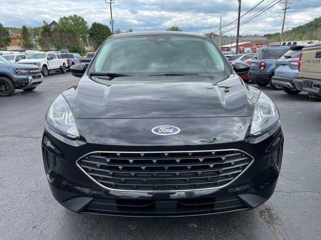 Certified 2022 Ford Escape SE w/ SE Sport Appearance Package AWD/4WD image 8