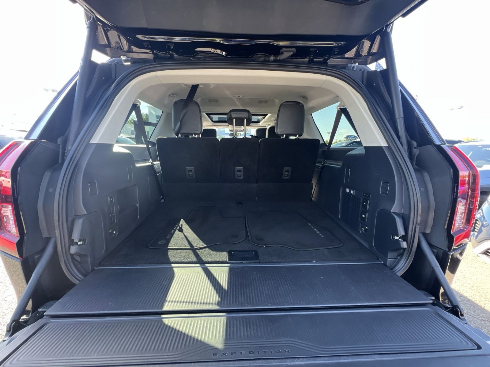 Certified 2025 Ford Expedition Max Platinum AWD/4WD image 35