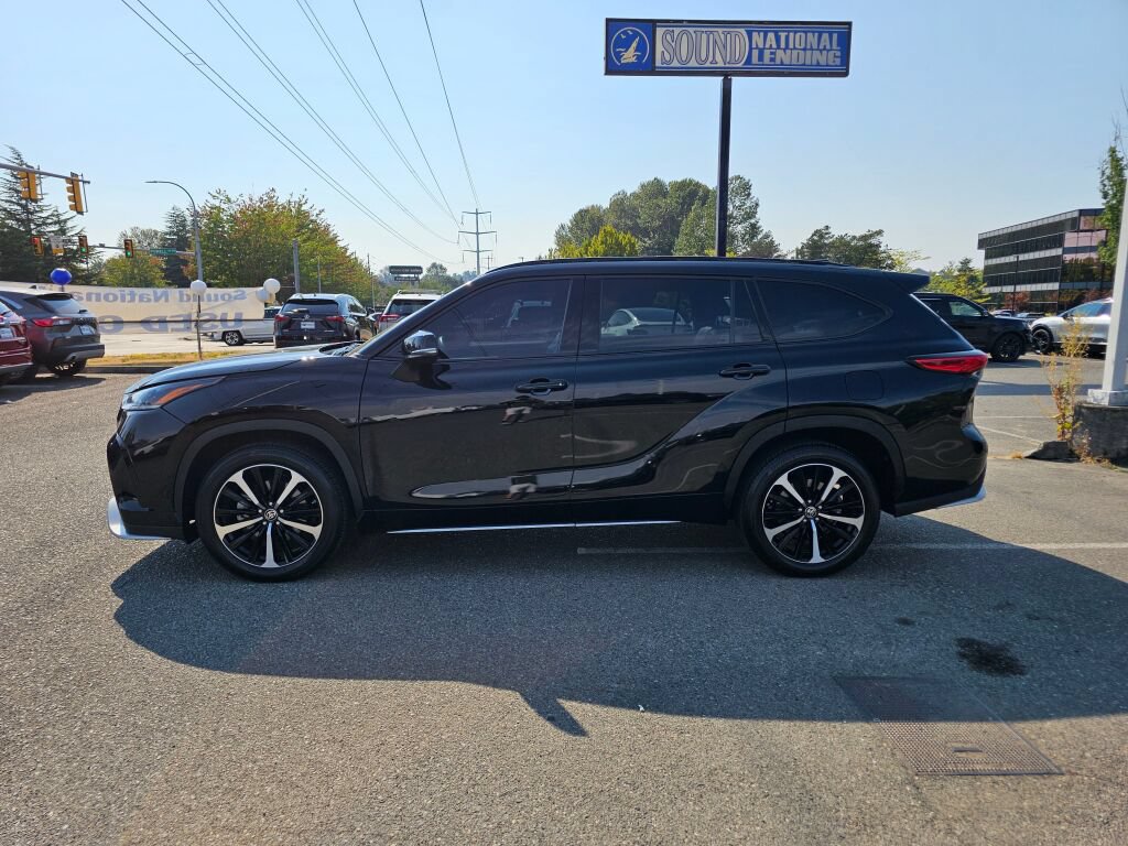 Used 2022 Toyota Highlander XSE AWD/4WD image 8