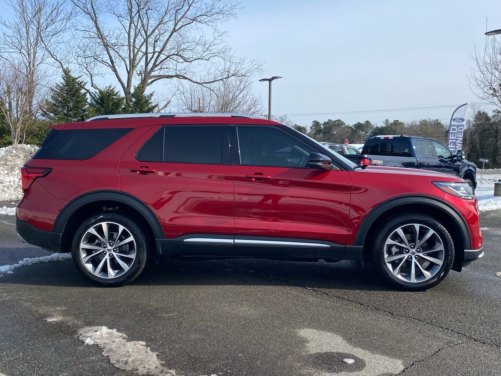 Certified 2025 Ford Explorer Platinum w/ Ultimate Package image 3