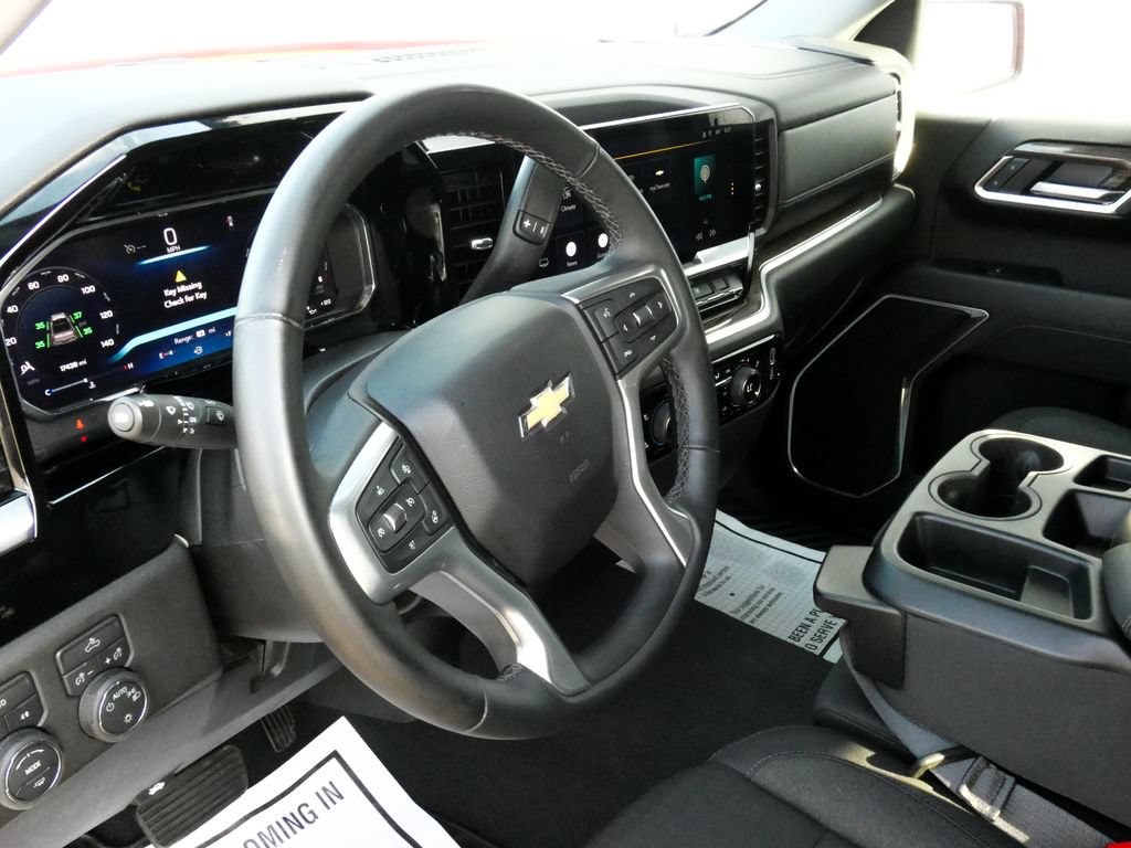 Used 2026 Chevrolet Silverado 1500 LT AWD/4WD image 9