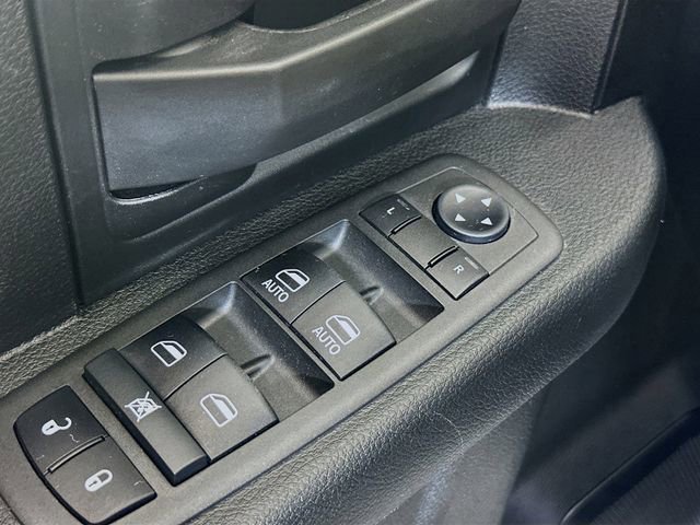 Used 2022 RAM 2500 Tradesman w/ Chrome Appearance Group image 9