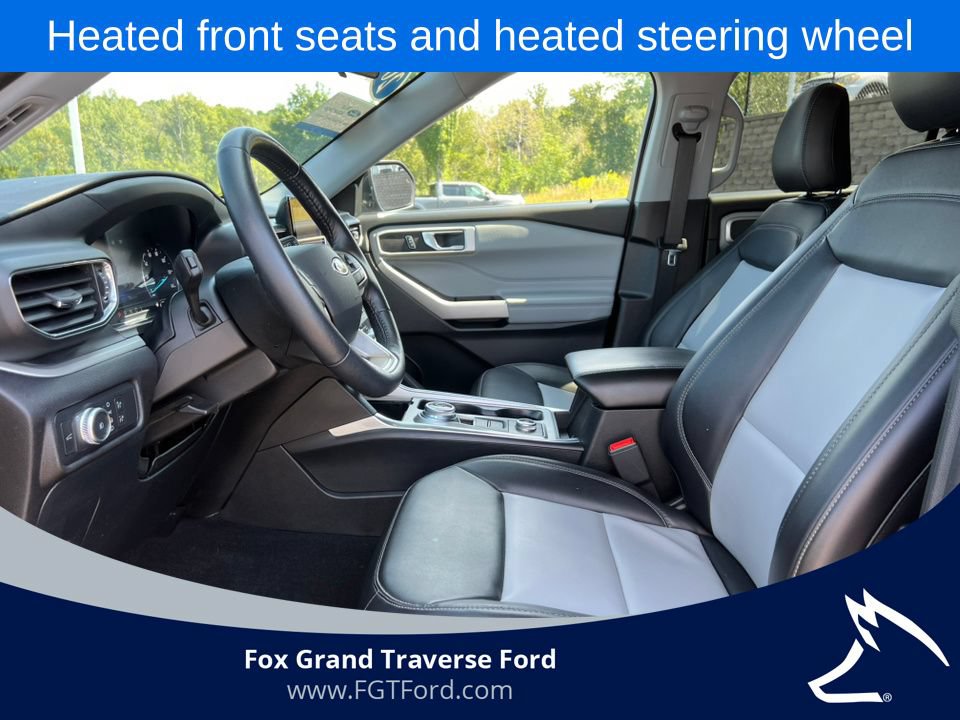 Certified 2022 Ford Explorer XLT w/ Equipment Group 202A AWD/4WD image 3