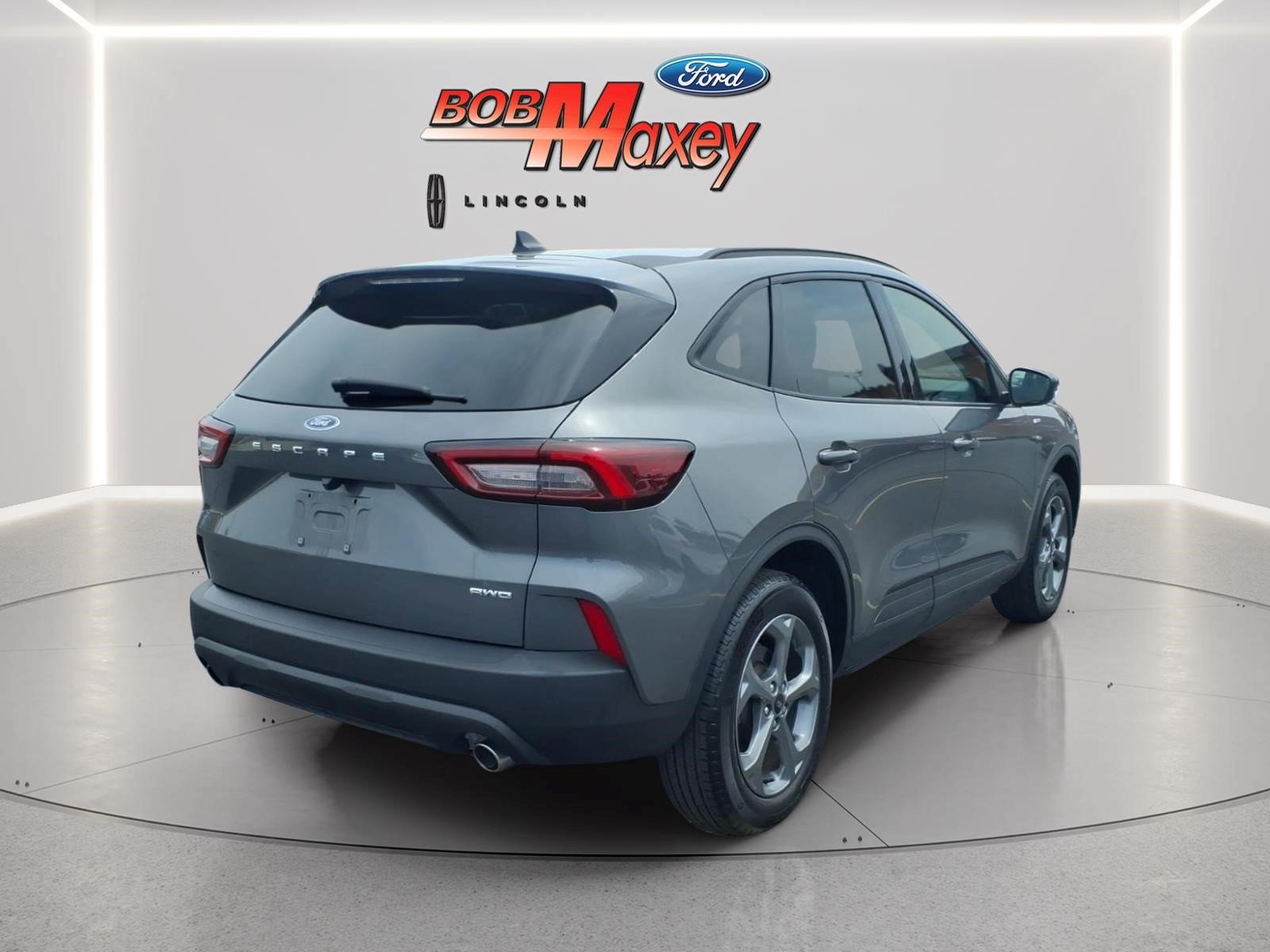 Certified 2025 Ford Escape ST-Line Select AWD/4WD image 4