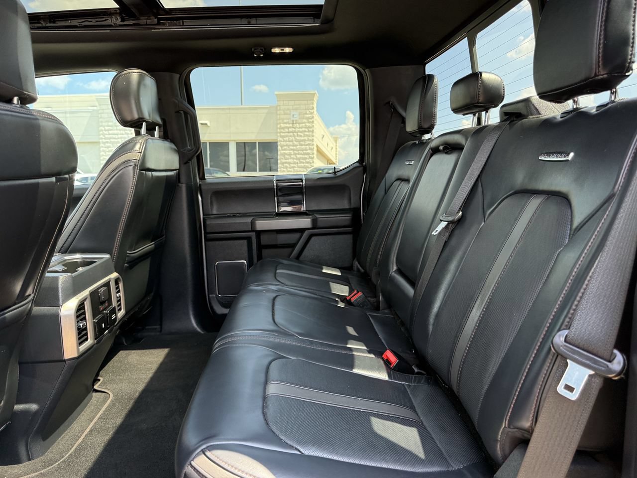 Certified 2022 Ford F250 Platinum w/ FX4 Off-Road Package AWD/4WD image 26