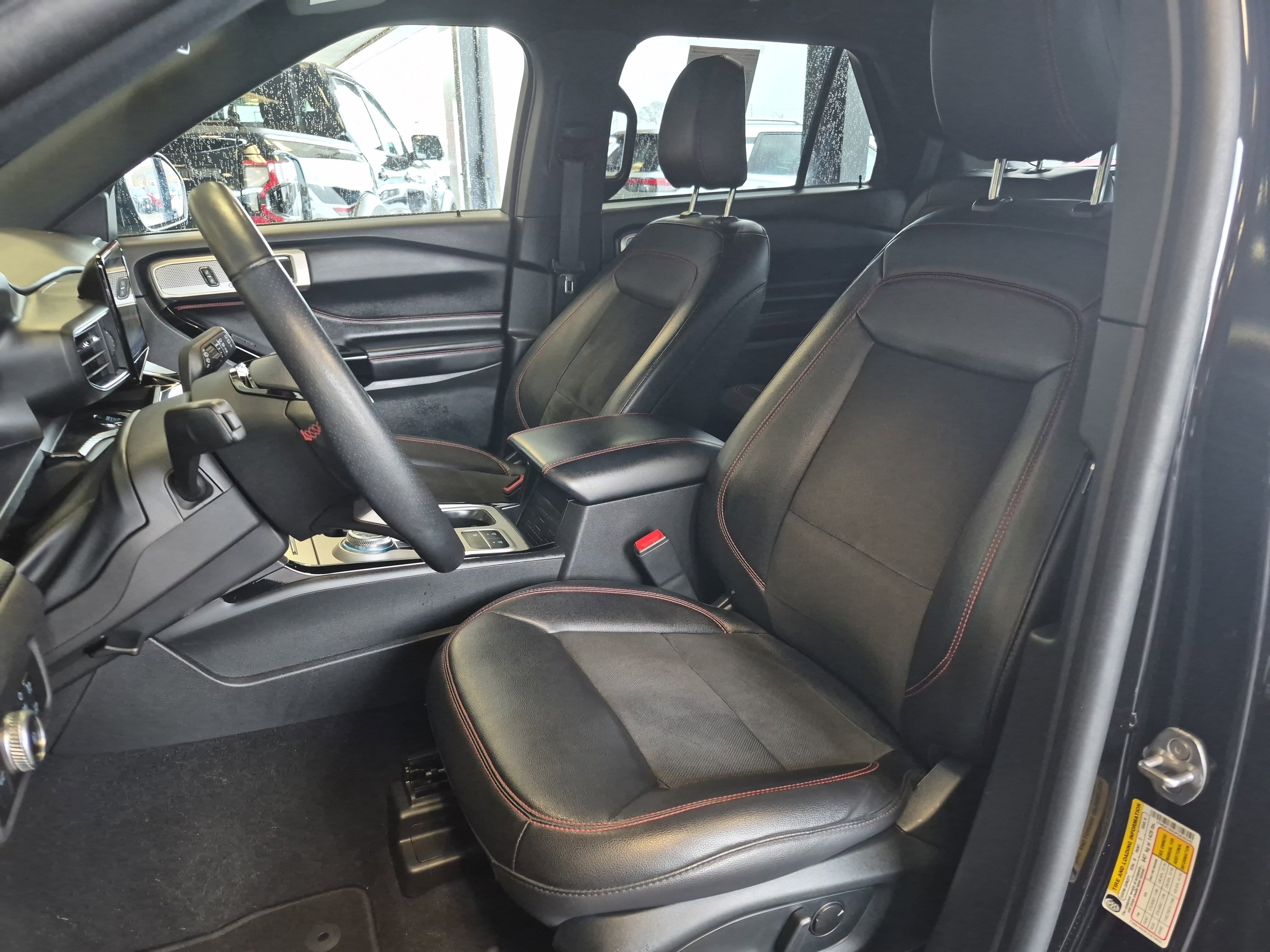 Certified 2023 Ford Explorer ST-Line w/ Class IV Trailer Tow Package image 11