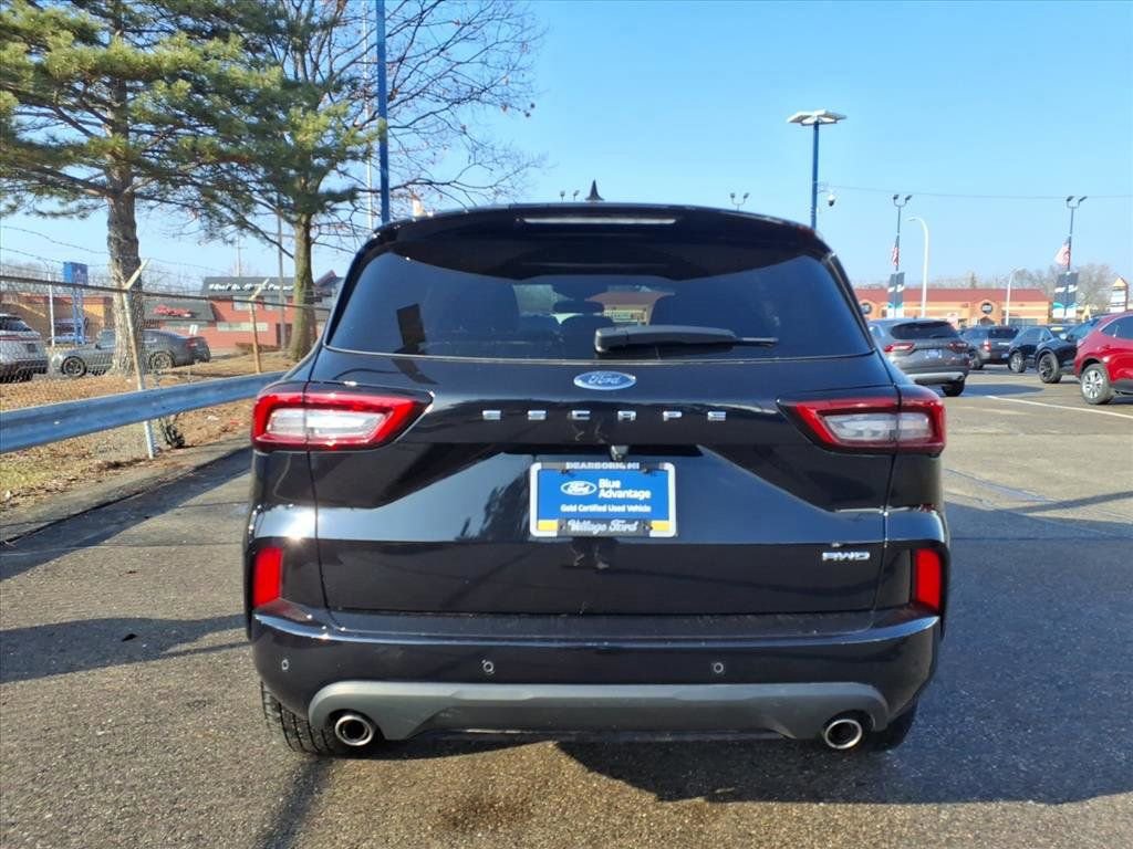Certified 2024 Ford Escape ST-Line Select w/ Tech Pack #2 AWD/4WD image 3