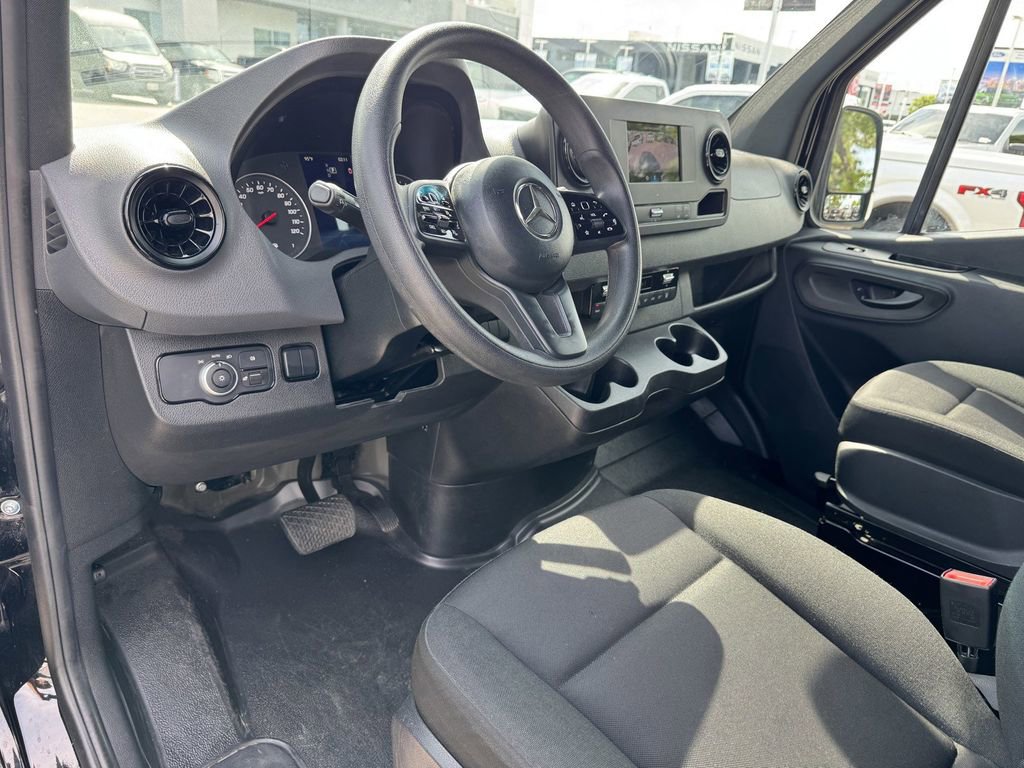 Used 2024 Mercedes-Benz Sprinter 2500 image 14
