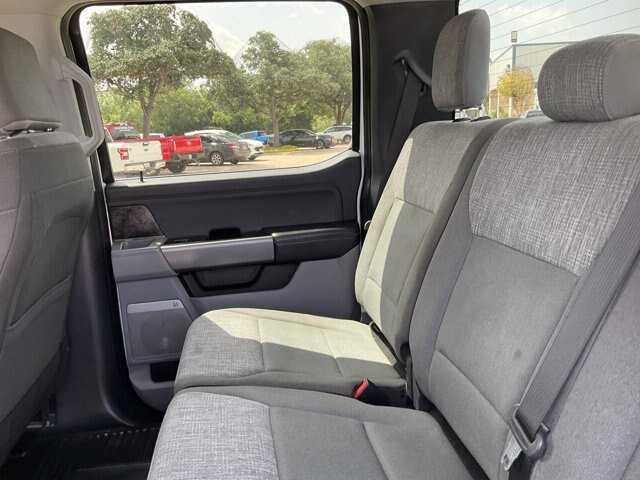 Certified 2025 Ford F250 XLT w/ Black Appearance Package AWD/4WD image 10