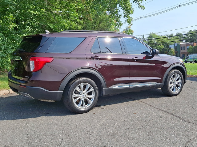 Certified 2023 Ford Explorer XLT w/ Equipment Group 202A AWD/4WD image 11