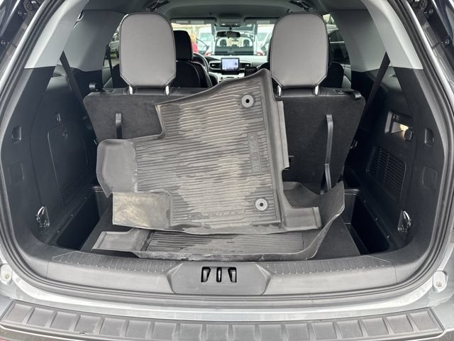 Certified 2024 Ford Explorer XLT w/ Equipment Group 202A AWD/4WD image 6