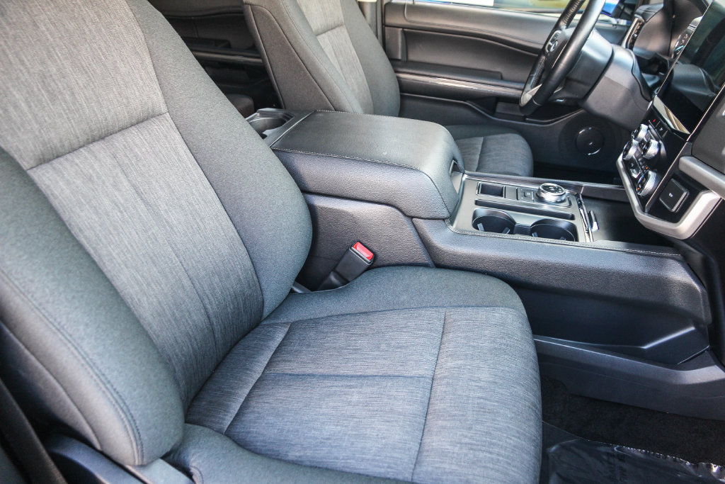 Certified 2022 Ford Expedition XLT RWD image 17